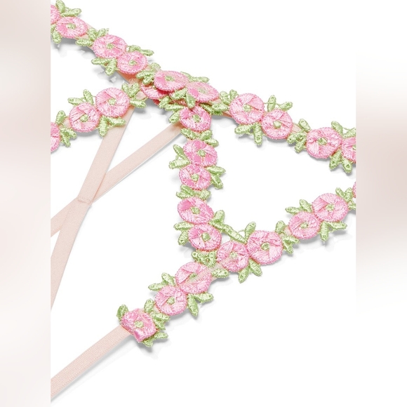 💐 S 💕 VS Dream Angels Rosebud Embroidery Crotchless V-String Panty 💐 - Picture 5 of 16